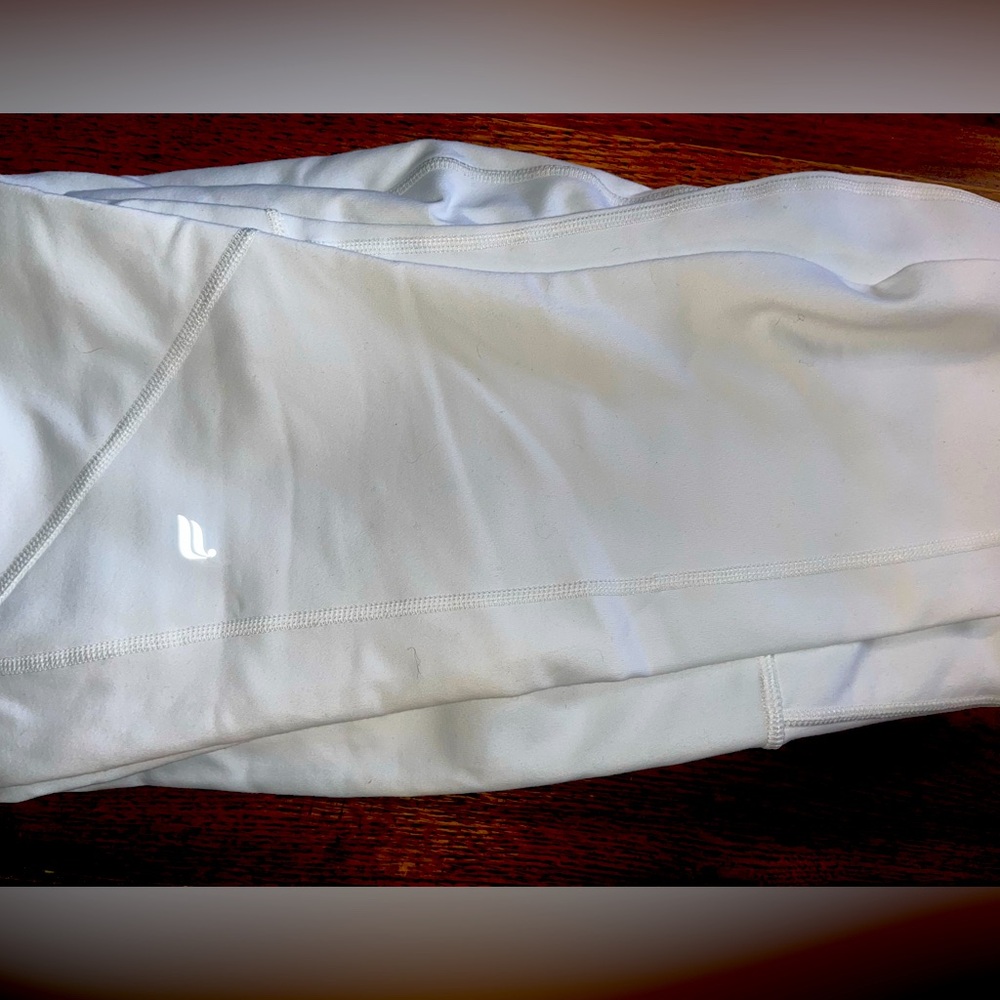 Fabletics 7/8 Yoga Pants - M